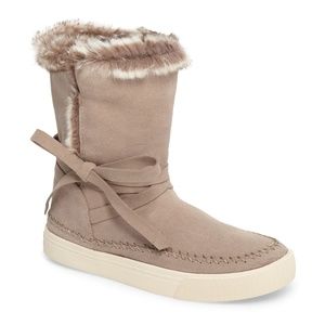 🌹TOMS Vista Faux Fur Lined Suede Boots🌹